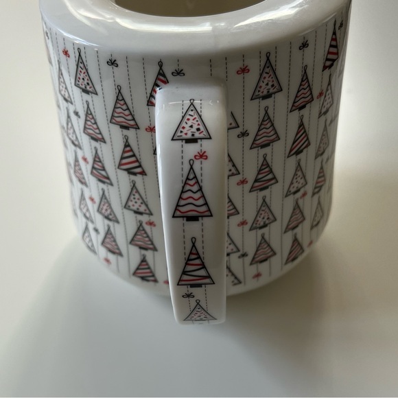 Grace’s Teaware White, Green, and Red Christmas Teapot - Picture 2 of 8